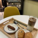 st.defe | [서울/강남구청역 카페] 에스티디페 𝐒𝐓.𝐃𝐄𝐅𝐄 소금빵 & 디카페인 라떼 맛집!