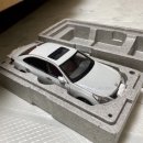 현대화이트 이미지