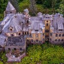 강가의 성 이미지