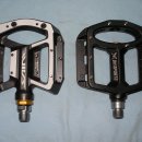 SHIMANO Saint PD-MX80 평패달과 DH-Sports 평패달 비교 이미지