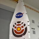 InSight 화성 착륙선은 Vandenberg 공군 기지의 Atlas 5 발사대에 합류했습니다. 이미지