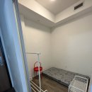 Don mills condo den $1200 with private bathroom 이미지