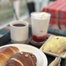 1378 | [청주카페] 토성마을 크리스마스 분위기 가득한 정원카페, 소금빵 맛집 재방문 후기