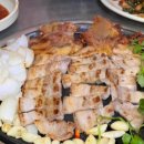 떳다돼지마을