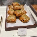 더마카롱 | [여의도] 더현대 서울 12월 프랑스 인기 마카롱 ‘피에르 에르메’ 팝업스토어 내돈내산 후기 | 빵 종류...