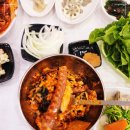 무안 윤희네뻘낙지 - 신선한 낙지와 풍부한 반찬의 완벽한 조합