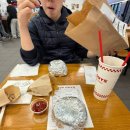 필 가이즈 | 파이브가이즈 메뉴 추천 / 소스 꿀조합 알아가기