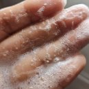 조가비(주) | 민감성 피부에 자극 없는 각질 케어 찾다가 정착한 조가비 리뉴필 클렌저 후기