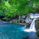 계곡이 있는 풍경 이미지