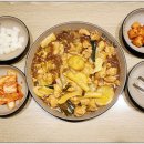 찜닭에꽂힌닭집애 이미지