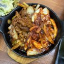 청하 돌솥밥 | 파주 아울렛 맛집 쌈밥 ‘들꽃쌈밥’ 매콤달콤 꿀맛인 제육볶음 후기