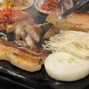 불타는돼지 이미지