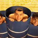 세 얼간이 (3 Idiots, 2009) - 코미디, 드라마, 멜로/애정/로맨스 | 인도 | |160 분 | 아미르 칸, 카리나 카푸르 이미지