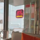 [신사] 신사역 가로수길 AT(ATELIER, 에이티) CAFE &amp; BAR 포토존이 많은 예쁜 카페 추천