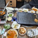 생돼지 김치찌개 생삼겹 이미지