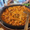 여행갈래 | [경주 맛집] 현지인이 인정하는 '산갈래닭갈비 본점' 솔직 후기! 가족 여행 점심 메뉴 추천
