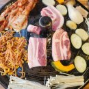 꽃돼지솥뚜껑삼겹살 이미지