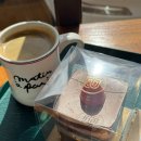 파리바게뜨 충암점 | 홍은동 카페_@파리바게뜨 충암점 초코 생크림 케이크&amp;아메리카노