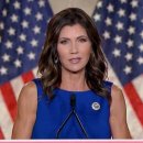 South Dakota's governor encouraged people to go shopping the same day the s 이미지
