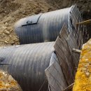 지하저장탱크 -폴리에틸렌관으로제작후시공사진 이미지