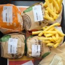 버거킹천안원성디티점 | 아산 배방 버거킹 치킨치즈마요 &amp; 천안 원성동 맥도날드 크리스마스 트러플 치즈 머핀 세트