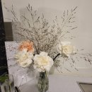 커피와 책이 있는 이미지