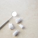 미소짓는케어 이미지