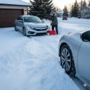 전진 타이어 | "아직도 사계절 타이어? 알버타 겨울 도로 위에서 멘붕 겪지 않으려면"