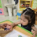 6월 4주-(놀이)알록달록 손도장을 찍어요 ✋️ 🖌 이미지