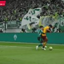 K리그] 한경기 퇴장유도 - 결승골 - 퇴장 전부 한명이 다 해버림.gif 이미지