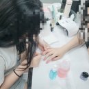 부천아뜰리에미용학원에서 네일아트를 배우고 있어요
