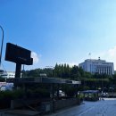 양재역 2번출구 뒤 이미지