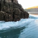 조수 간만의 차에 의해서 해수에서 발생하는 수평 폭포(Horizontal Waterfalls 이미지