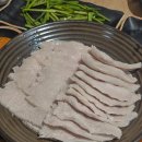 본가돼지국밥 이미지