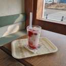 안중농협 송담주유소 | 안중 딸기라떼 맛집 블랑쉬르 조용하고 감각적 🍓