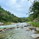 강가에 펜션 이미지