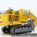 LIEBHERR R996 backhoe yellow 이미지