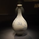 시명 | 서울특별시 유형문화유산 제 198호 백자 청화매죽문 시명 병