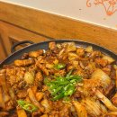 철산 정통집 김치돼지구이와 볶음밥, 날치알 주먹밥 후기