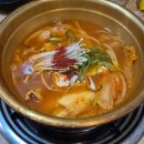 불쭈꾸미 생돼지 김치찌개 이미지