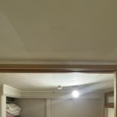 하모니타워마브러스 | 해운대 중동 하모니타워마브러스 23평 다락방 천정 실크도배 시공 후기｜윗집 물샌집 도배