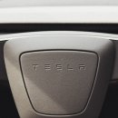 (주)자명기술정보 | 테슬라 모델 Y 주니퍼 다이아몬드 블랙을 받았다. (아이폰 17프로로 찍었고.jpeg)