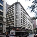 루이스(LOUIS) 이미지