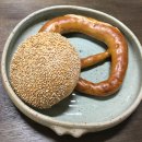 독일 가정식 빵 프레첼과 즐기는 티타임 이미지