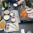 돈벼락돌김치삼겹살