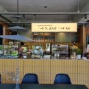[홍대입구역]::3번출구 바로 앞 연트럴파크뷰 카페 덴앤데어💚 (피맥도 가능🍕)