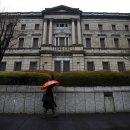 Japan's Best Stimulus Bet: Foreign Investment-wsj 4/11 : 일본 디플레이션 경제회복 성공 경제와 규제개혁이 관건 이미지