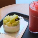 히든플레이스 우리동네쿠폰카페 | 투썸 플레이스 신메뉴 수박주스 멜론생 가격 칼로리 내돈내산 후기