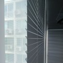 GS25신내4단지점 | ​[중랑구 묵동 신내4단지] 전면 베란다 알루미늄 블라인드(L자형) &amp; 거실 쉬폰 차르르 커튼 조합으로...