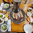 누렁소까망돼지 이미지